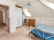 2 Bed Flat Queens Park South Drive