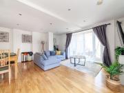 2 Bed Flat, Queenstown Road, SW8