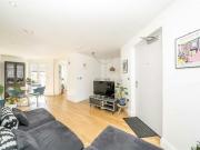 2 Bed Flat, Sadlers Court, SE1