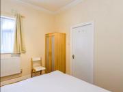 2 Bed Flat, Sandringham Road, NW2