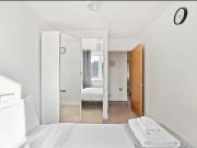 2 Bed Flat, Settlers Court, E14