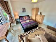 2 Bed Flat Short Let | Bills Inc. Wembley/Neasd