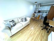 2 Bed Flat South Woodford £2050 Pcm