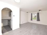 2 Bed Flat, Springfield Court, IG1