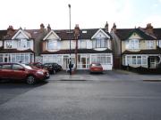 2 bed Flat To Let, Guide Price £1,450 pcm