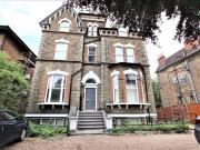 2 bed Flat To Let, Guide Price £1,700 pcm