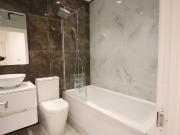 2 bed Flat To Let, Guide Price £2,100 pcm