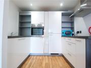 2 bed flat to let in Liverpool in The Courtyard, L8