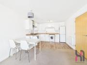 2 bed flat to let in Manchester