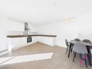2 bed flat to let in Manchester in The Landmark, M5