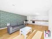 2 bed flat to let in Manchester in The Plaza, M4