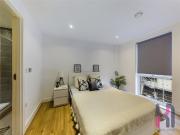 2 bed flat to let in Manchester in The Plaza, M4