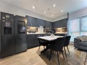 2 bed flat to rent in 17 Thimble Crescent, Hackbridge