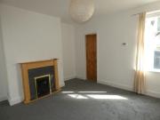 2 bed flat to rent in Avondale Road, Byker