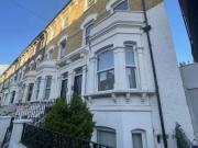 2 Bed flat to rent in Battersea!