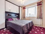 2 bed flat to rent in Beverley Road, Barnes, SW13 |...
