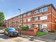 2 bed flat to rent in Beverley Road, Barnes, SW13 |...