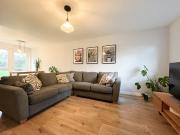 2 bed flat to rent in Broadlands Court, Wokingham Road,...
