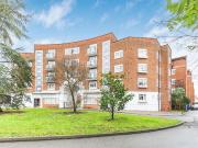 2 bed flat to rent in Chertsey Court, Mortlake, SW14 |...