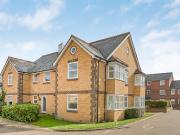 2 bed flat to rent in Dovecote Gardens, Mortlake,...