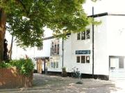 2 bed flat to rent in East Street, HP5, Chesham