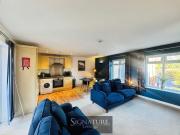 2 bed flat to rent in Hermitage Court, Honeywell Close,...