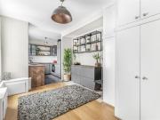 2 bed flat to rent in Lower Richmond Road, SW15 | James...