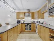 2 bed flat to rent in Putney Bridge Road, Putney | James...