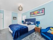 2 bed flat to rent in Roehampton Close, London SW15 |...