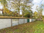2 bed flat to rent in Sheen Gate Gardens, East Sheen,...