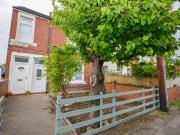 2 bed flat to rent in South View, Hazlerigg, NE13