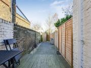 2 bed flat to rent in Upper Richmond Road, London |...