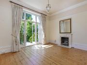 2 bed flat to rent in Upper Richmond Road, Putney, SW15...