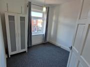 2 bed flat to rent in Whitefield Terrace, Heaton