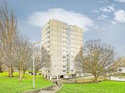 2 bed flat to rent in Woodcott House, Roehampton SW15 |...
