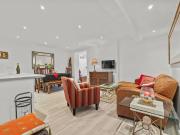 2 bed flat to rent, Kensington Short + Long Let