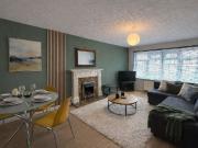 2 Bed Flat, Tremadoc Court, NG5