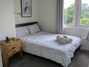 2 Bed Flat, Uxbridge Road, W12