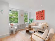 2 Bed Flat, Vicarage Gate, W8