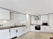2 Bed Flat, Winders Road, SW11