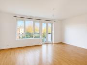 2 Bed Flat with Balcony NW10