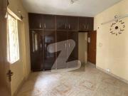 2 Bed Flat With Drawing Room And Lounge, Main University...