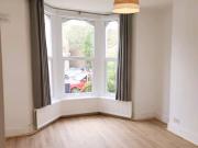 2 bed garden flat 5 mins from Acton Mainline