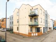 2 Bed Ground Floor Flat to rent