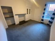 2 bed ground floor flat to rent in Croydon Road,...