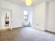 2 Bed House end terrace