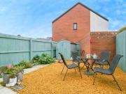 2 bed house for sale