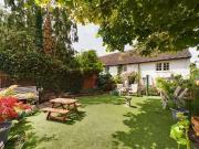 2 bed house for sale