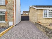 2 bed house for sale