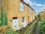 2 bed house for sale